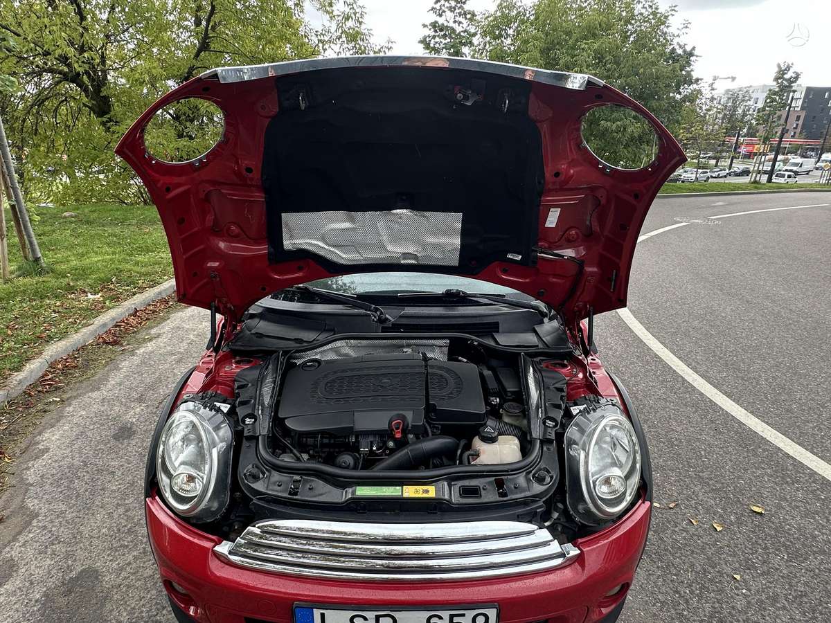 Mini Cooper, 1.6 l., hatchback
