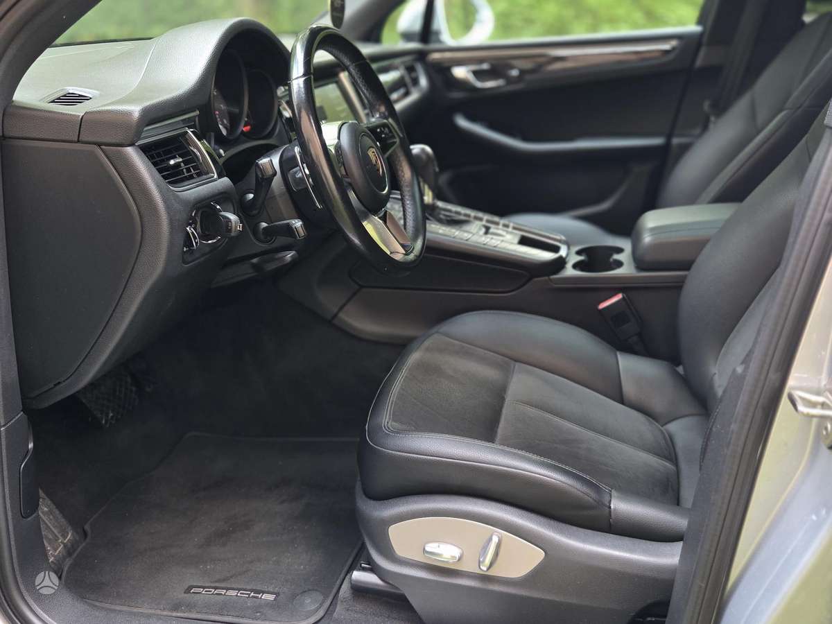 Porsche Macan, 3.0 l., off-road / crossover