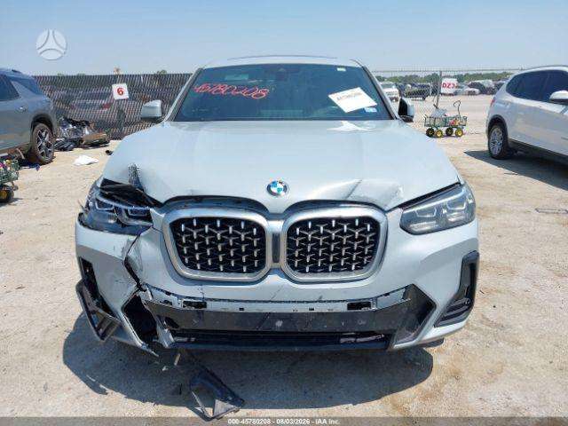 BMW X4, off-road / crossover