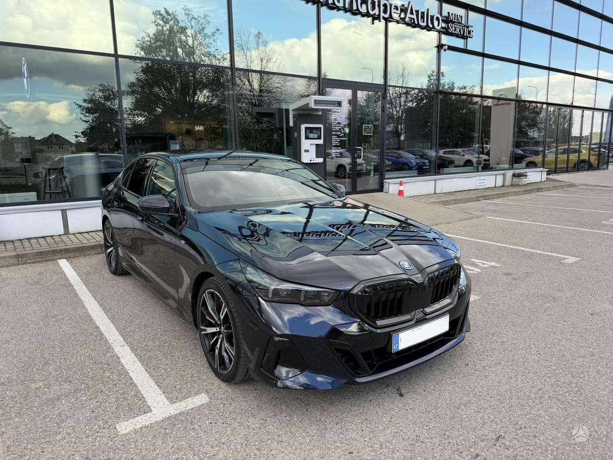BMW i5, sedanas