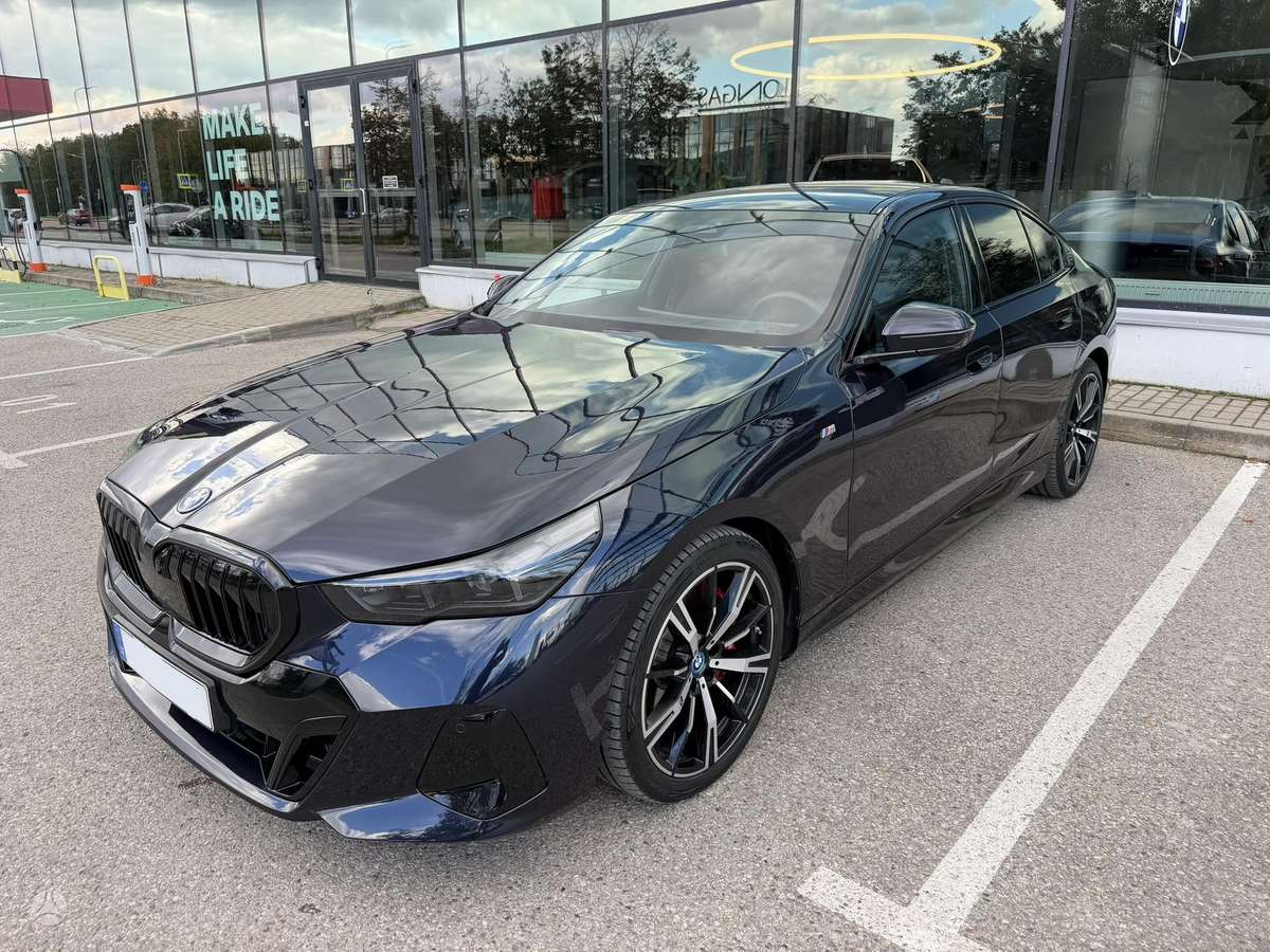 BMW i5, sedanas
