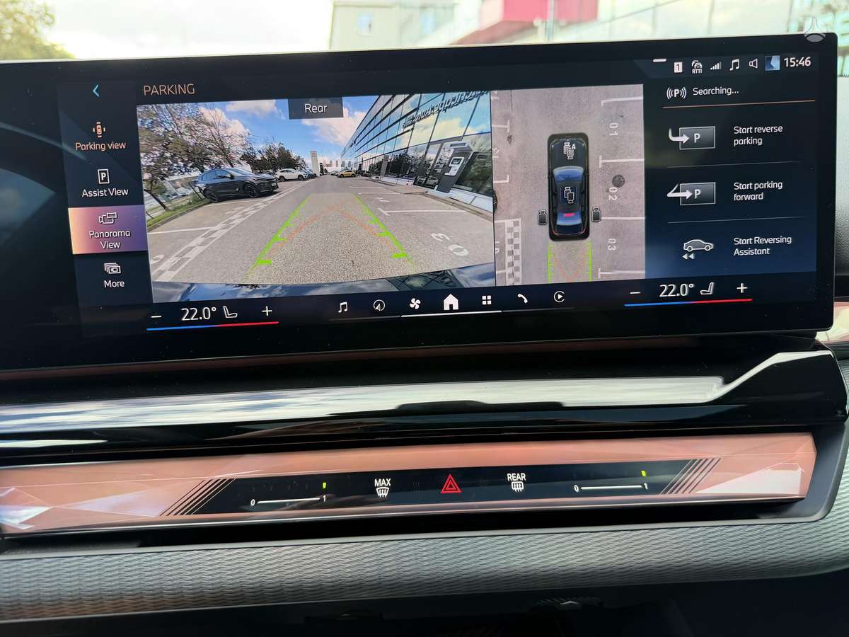 BMW i5, sedanas
