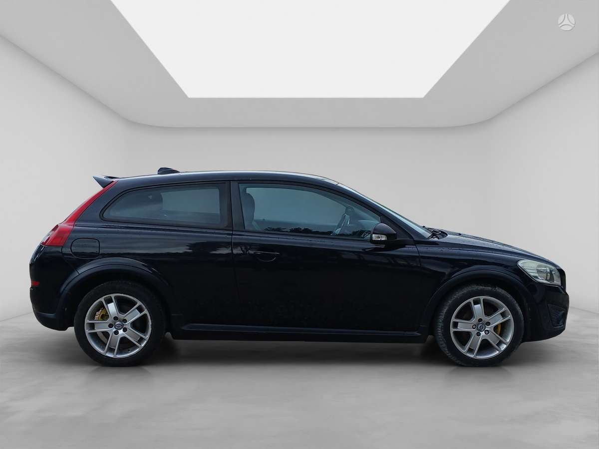 Volvo C30, 2.0 l., hatchback