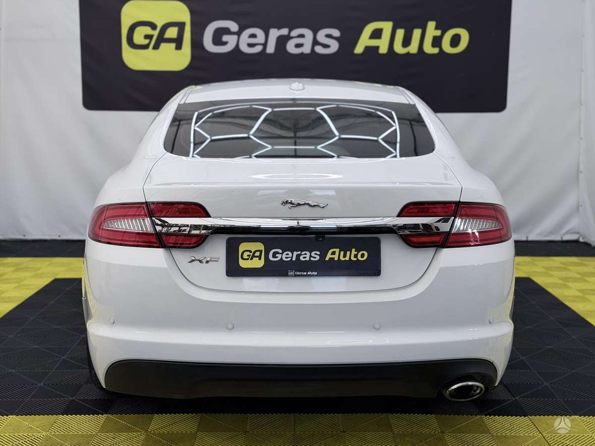 Jaguar XF, 2.2 l., Седан