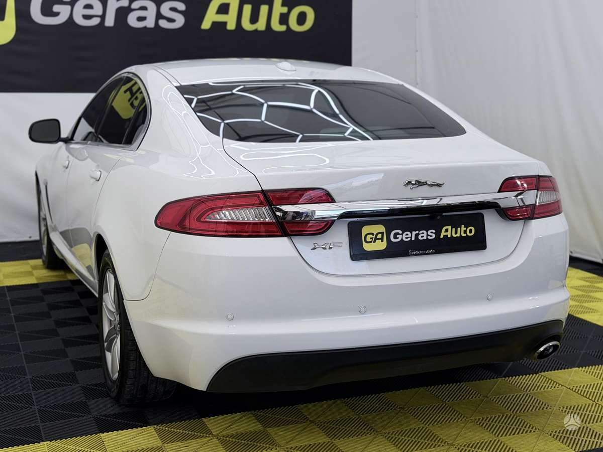 Jaguar XF, 2.2 l., Седан