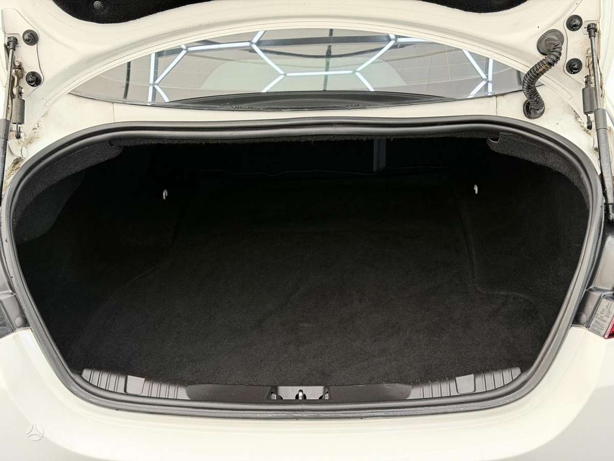 Jaguar XF, 2.2 l., Седан
