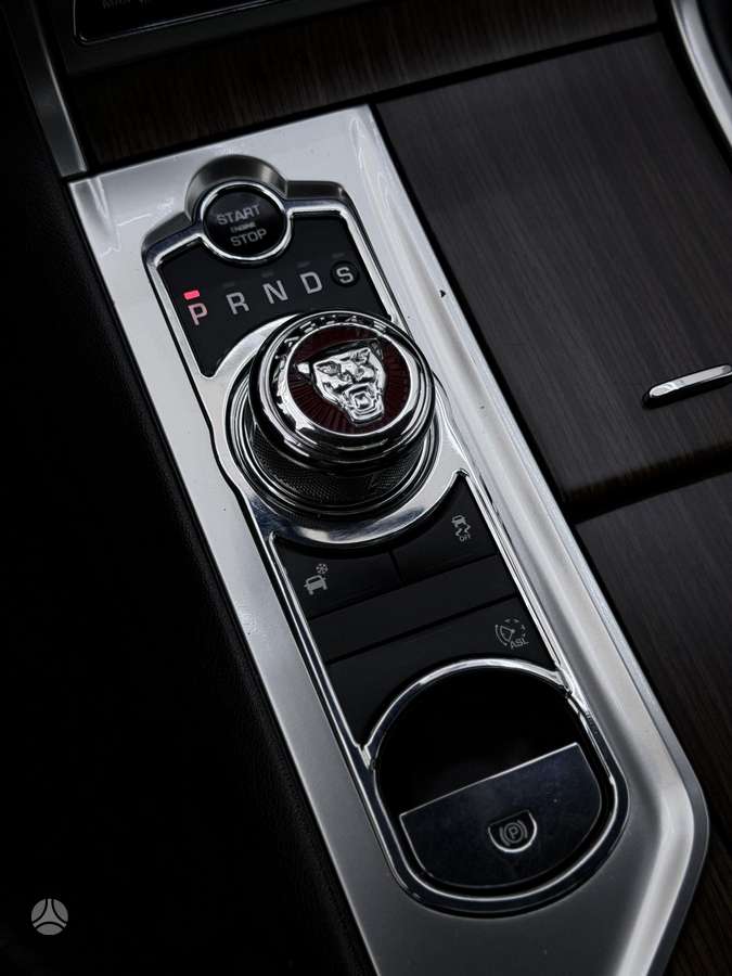 Jaguar XF, 2.2 l., Седан