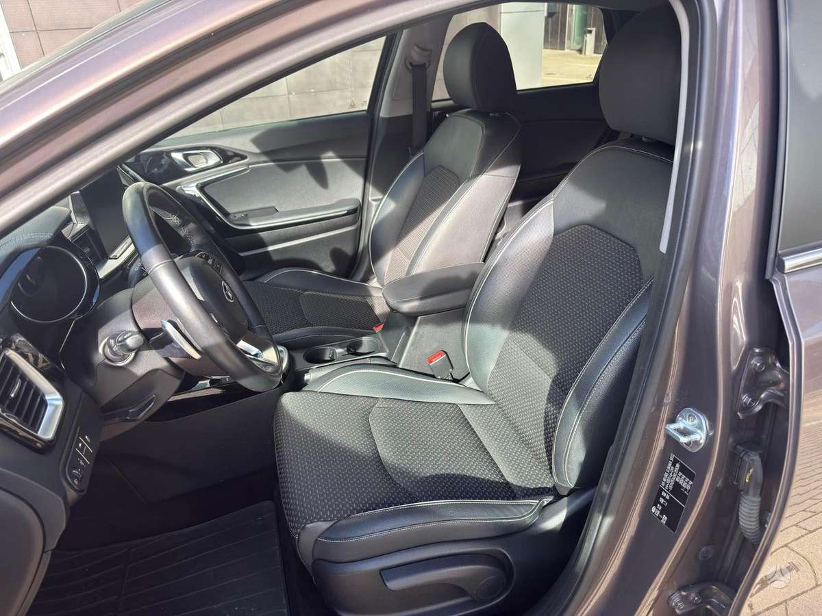 Kia Ceed, 1.4 l., Хэтчбек