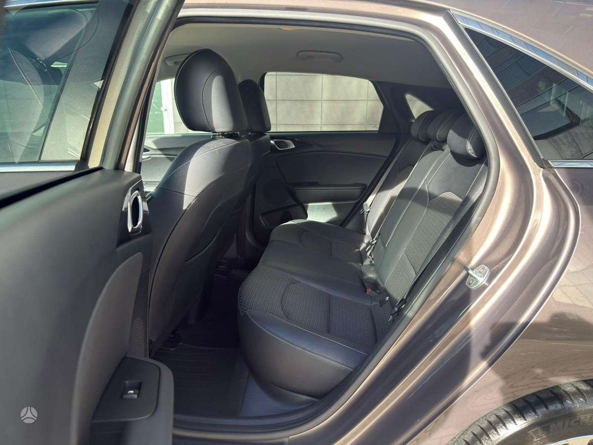 Kia Ceed, 1.4 l., Хэтчбек