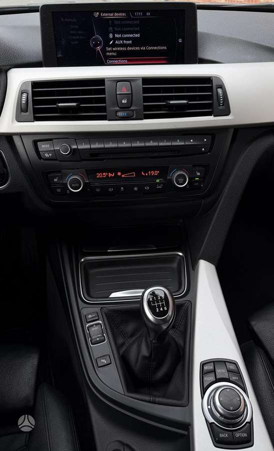 BMW 320, 2.0 l., wagon