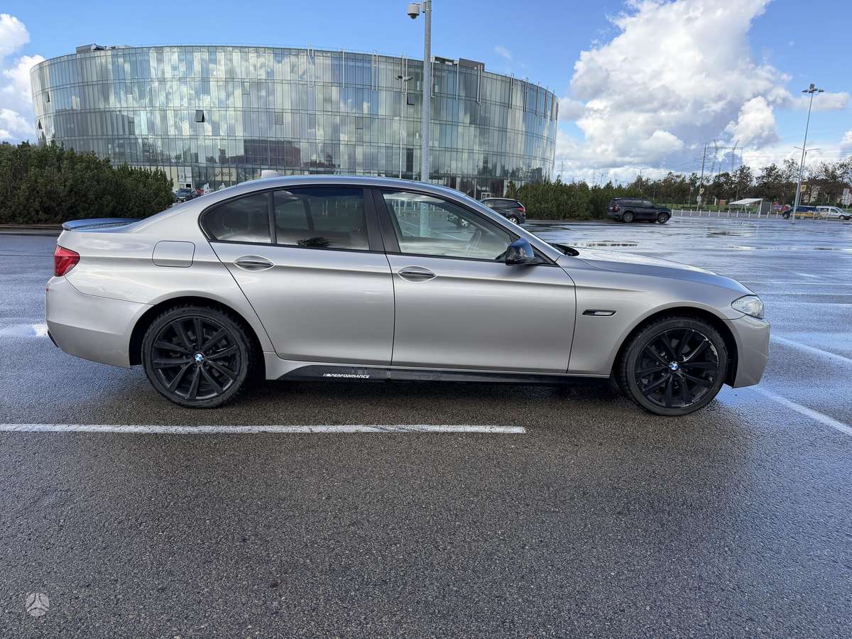 BMW 520, 2.0 l., Седан