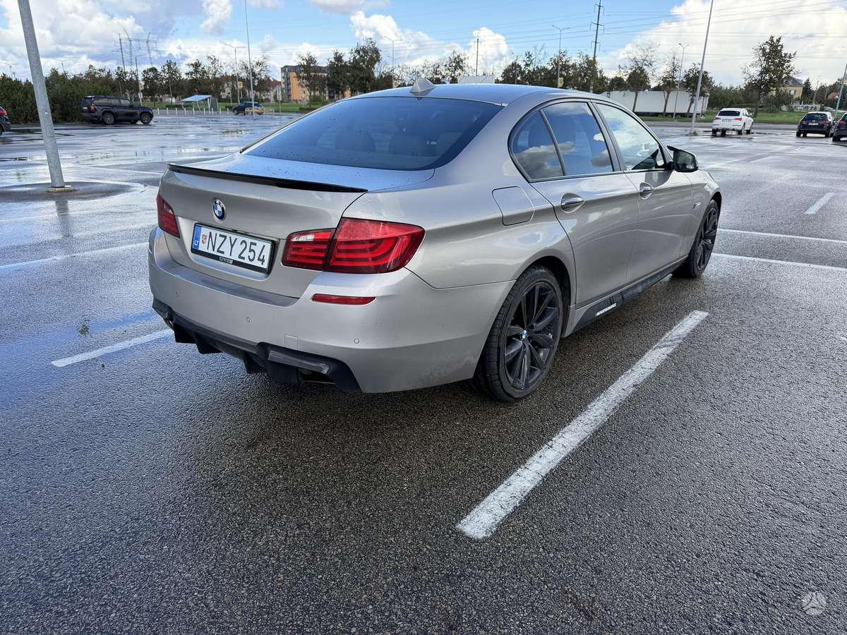 BMW 520, 2.0 l., Седан