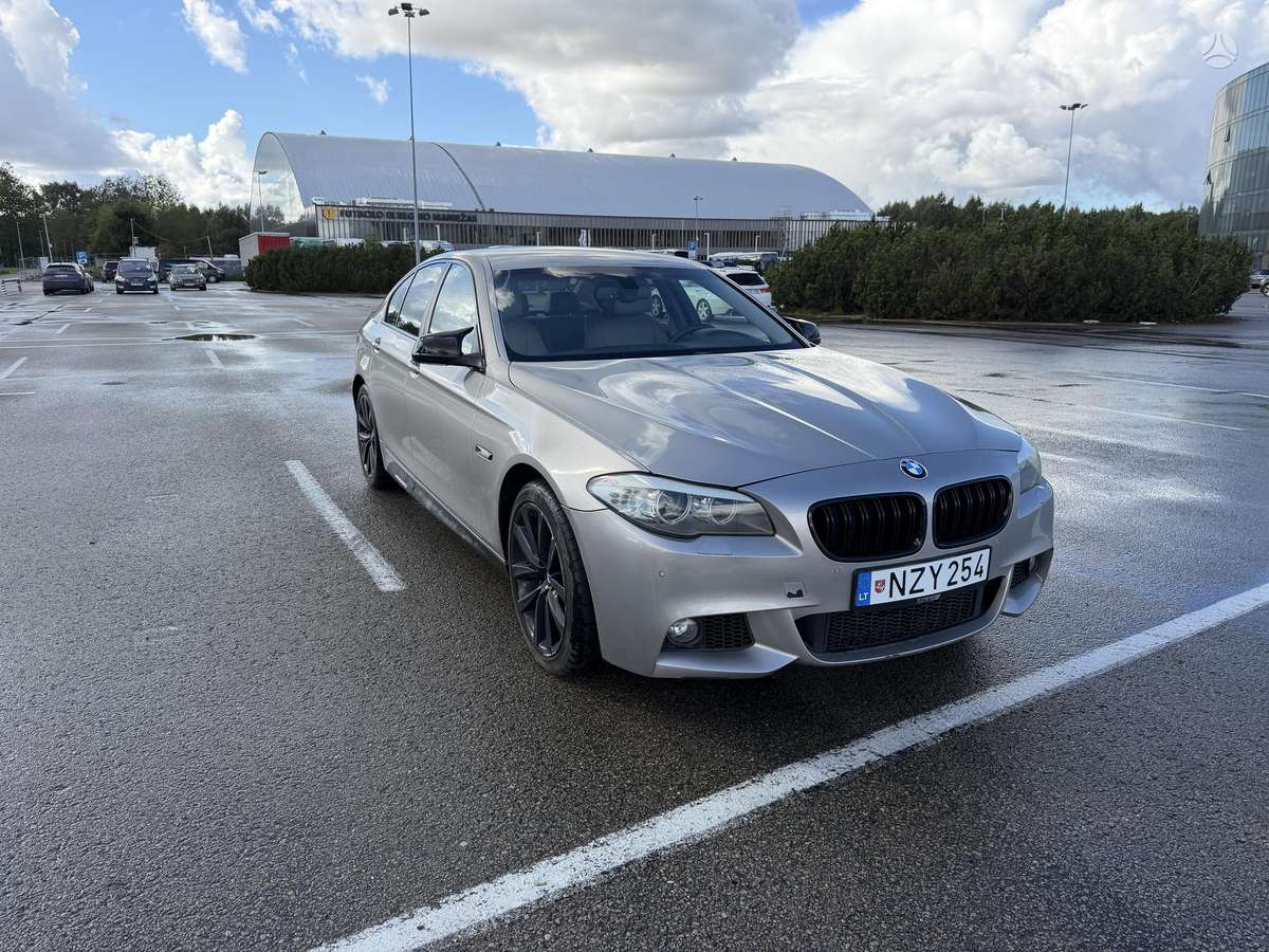 BMW 520, 2.0 l., Седан