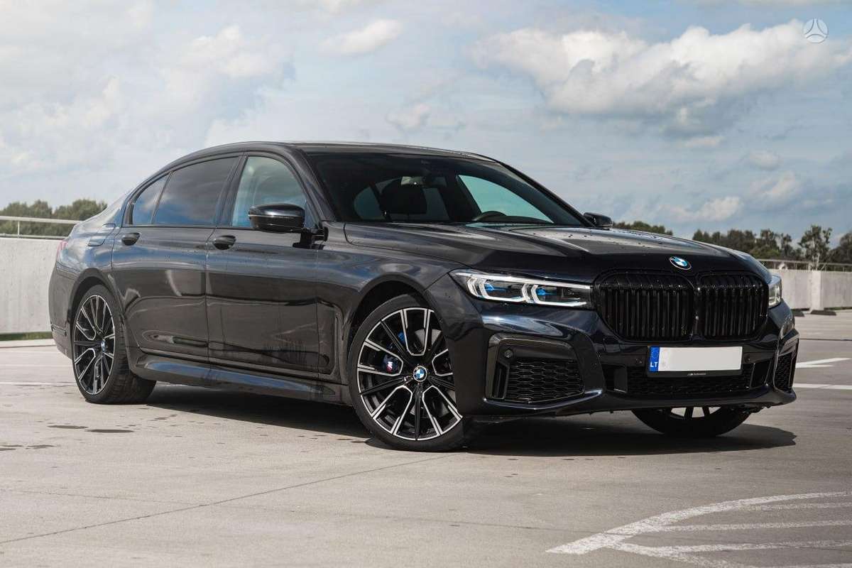 BMW 750, 4.4 l., Седан