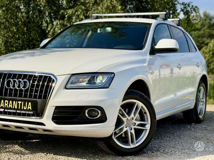 Audi Q5, 2.0 l., off-road / crossover
