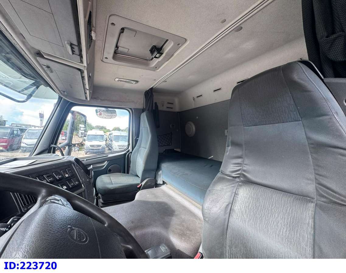 Volvo FM13 460 6x2 Euro5, шасси