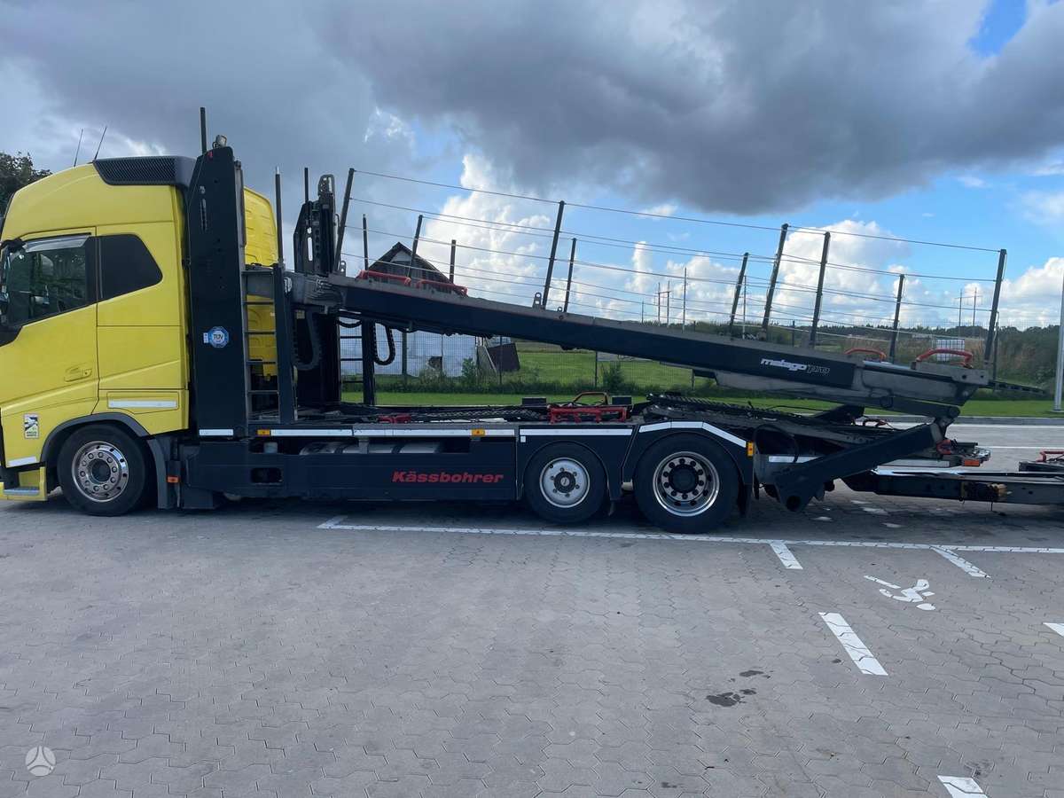 Volvo FH, auto transporters