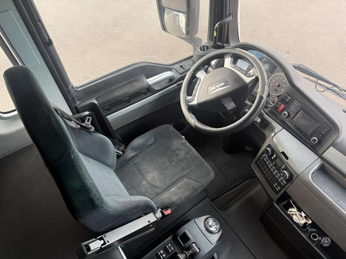 MAN TGX440, double sleeper