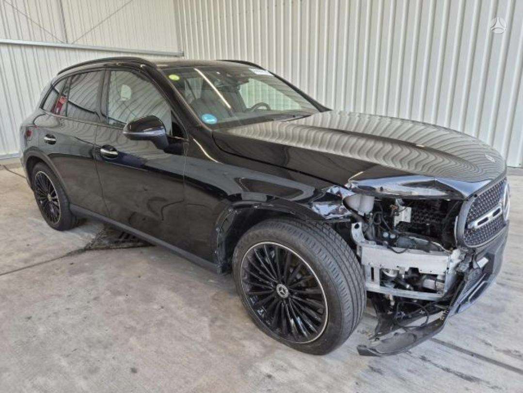 Mercedes-Benz GLC300 детали кузова