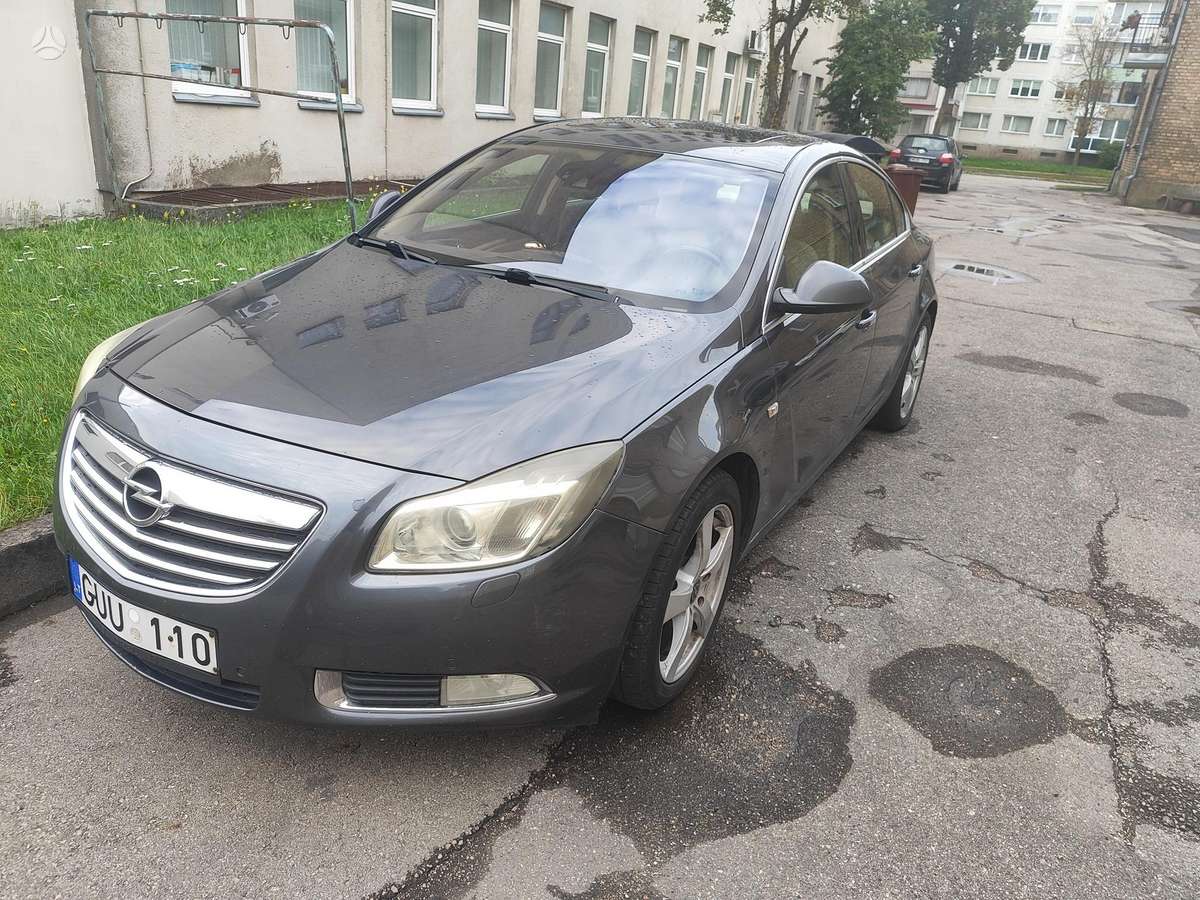 Opel Insignia, 2.0 l., Седан