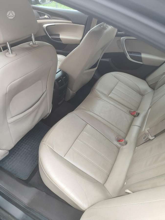 Opel Insignia, 2.0 l., Седан