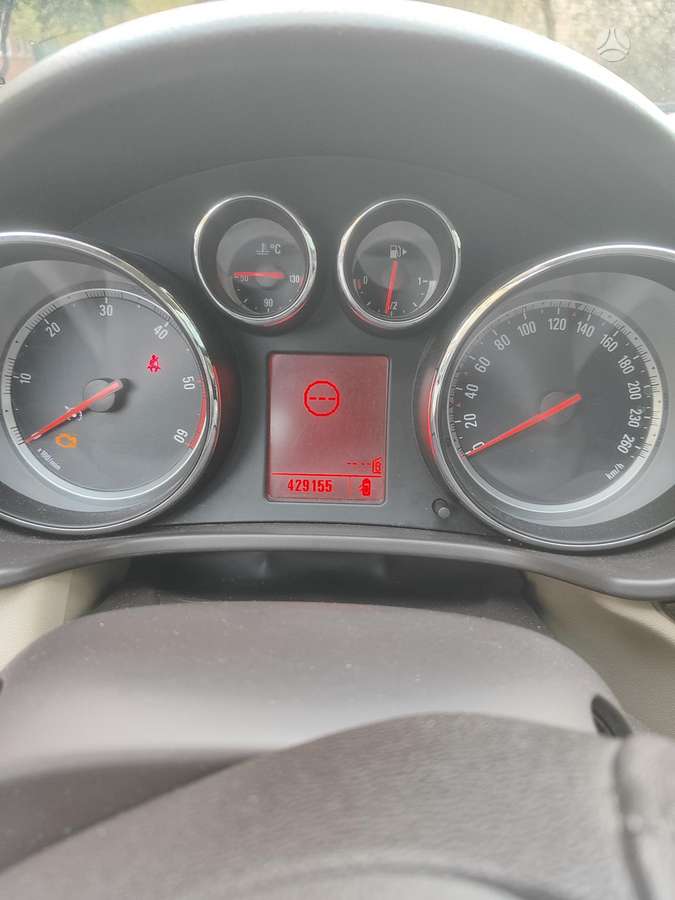 Opel Insignia, 2.0 l., Седан
