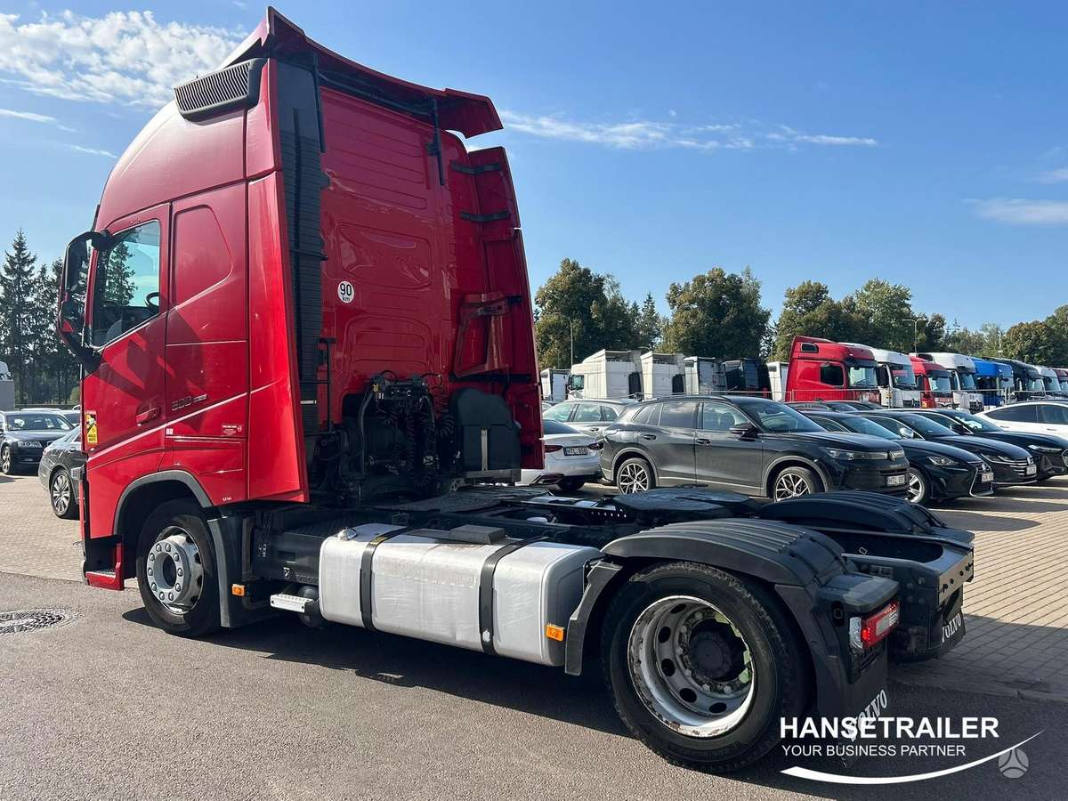 Volvo FH 500 Mega Low Deck, double sleeper