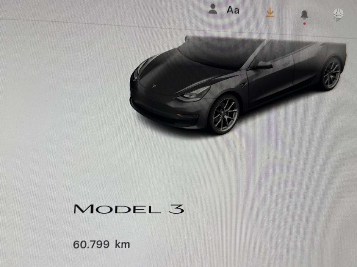Tesla Model 3, sedanas