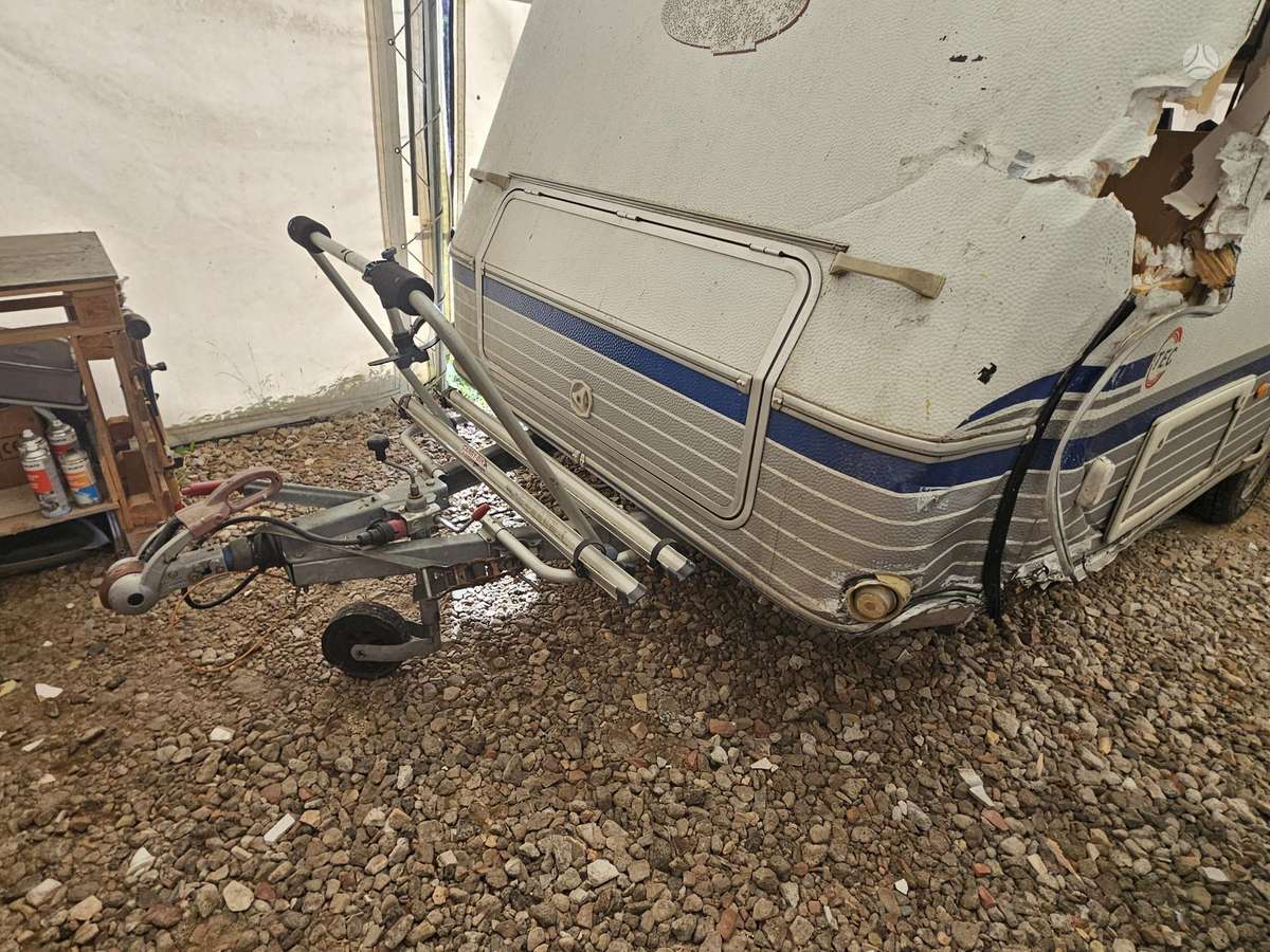 -Kita- TEC  490K 1, caravans