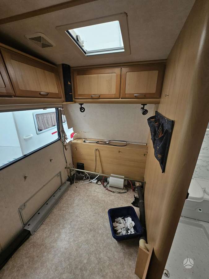 -Kita- TEC  490K 1, caravans