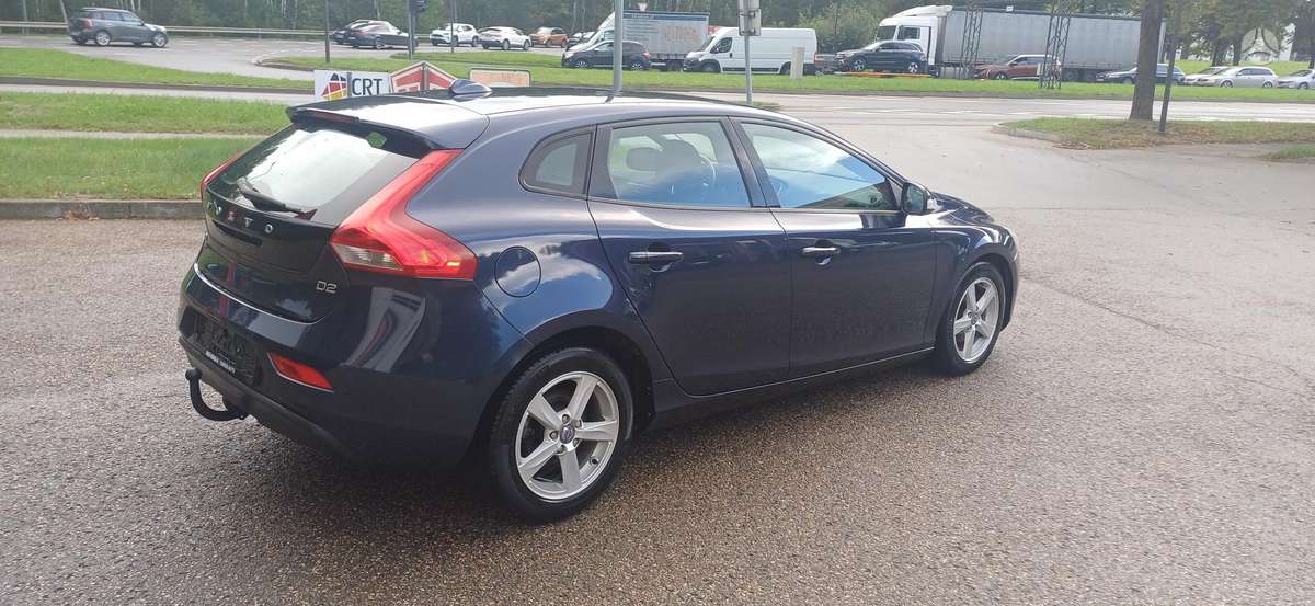 Volvo V40, 1.6 l., Хэтчбек