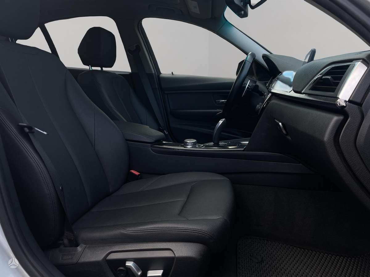 BMW 320, 2.0 l., Седан