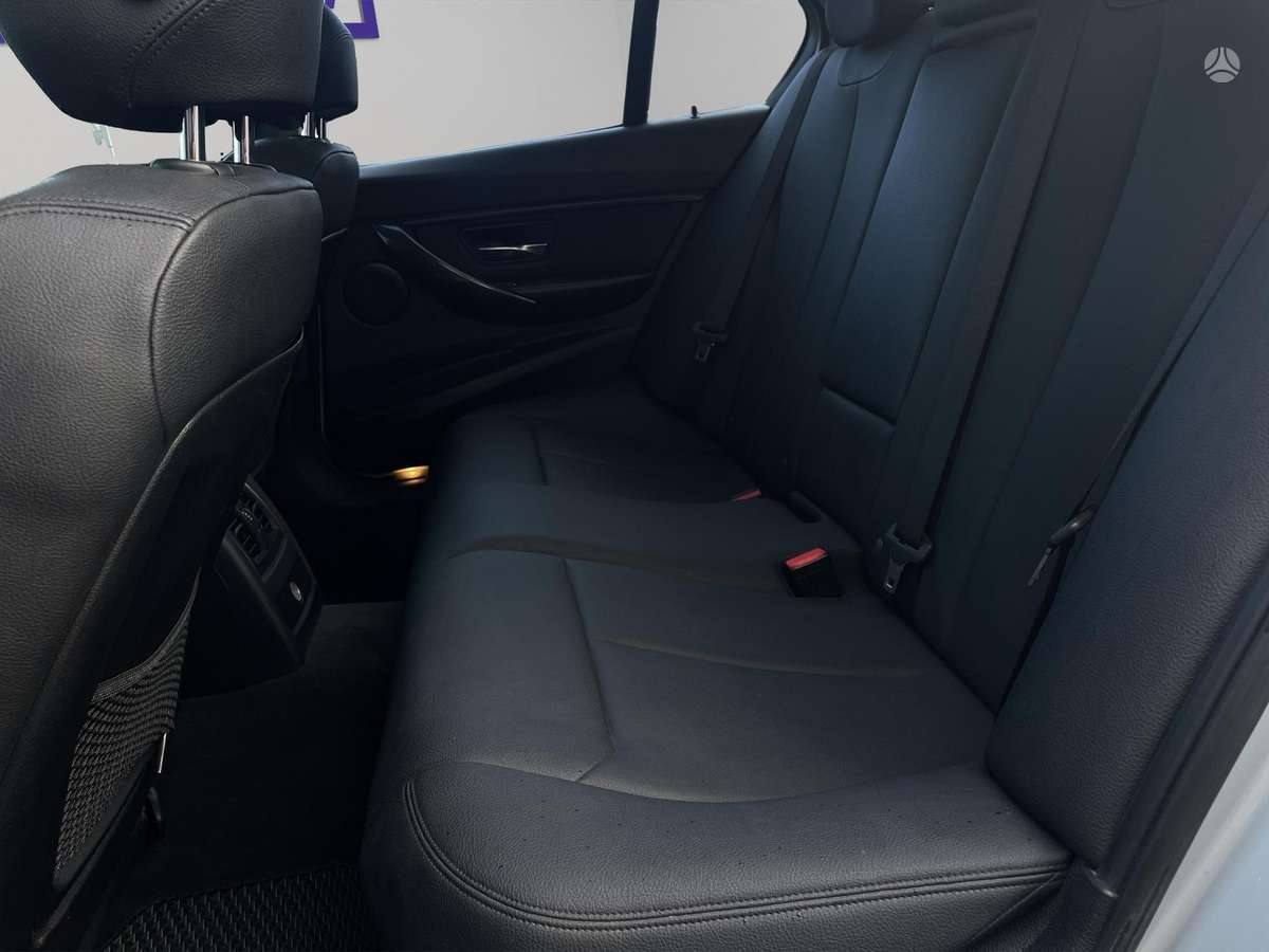 BMW 320, 2.0 l., Седан