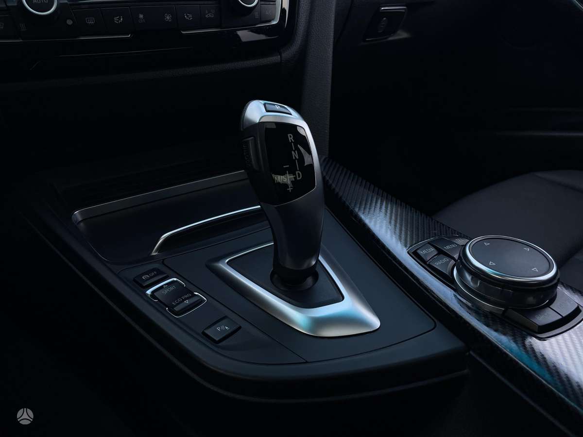 BMW 320, 2.0 l., Седан