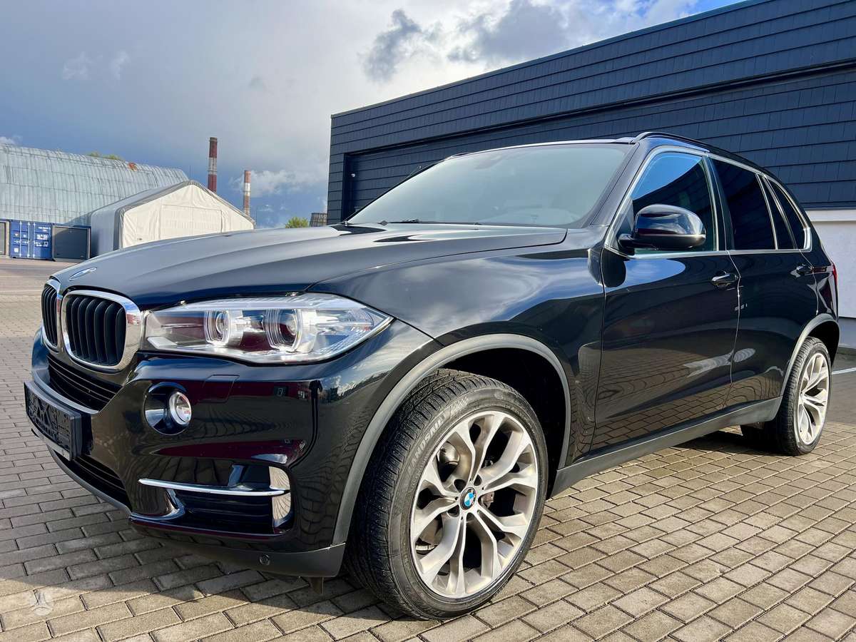 BMW X5, 2.0 l., off-road / crossover