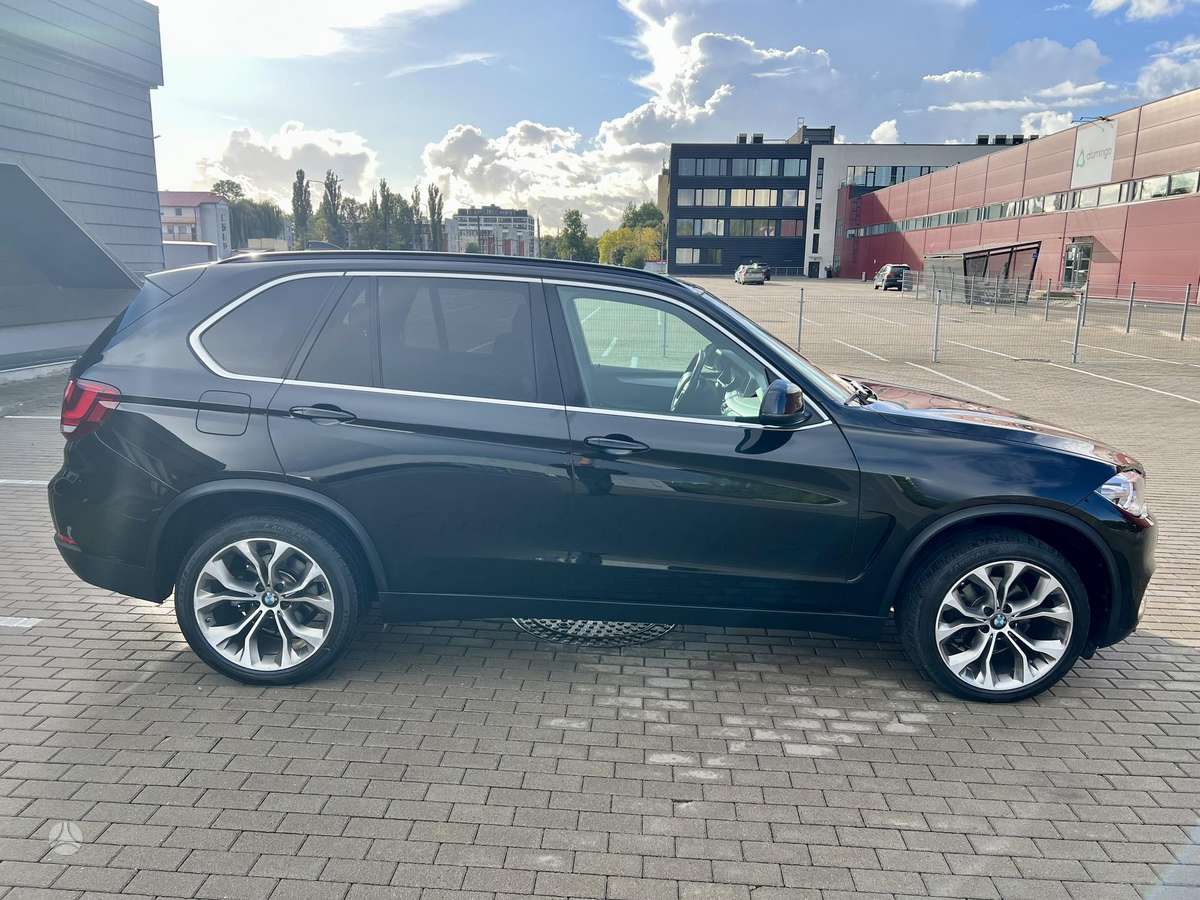 BMW X5, 2.0 l., off-road / crossover