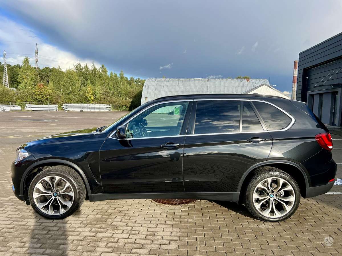 BMW X5, 2.0 l., off-road / crossover