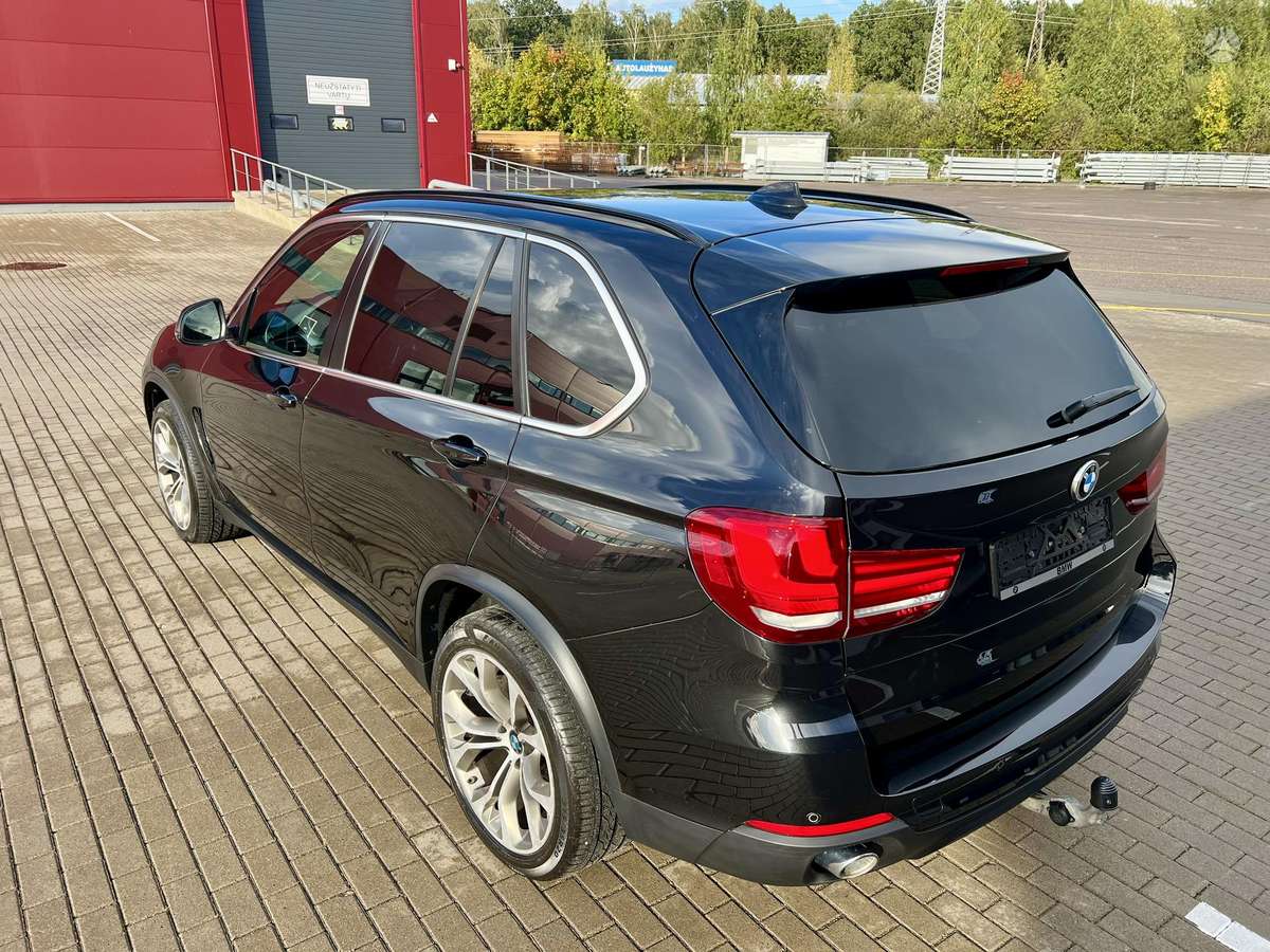 BMW X5, 2.0 l., off-road / crossover