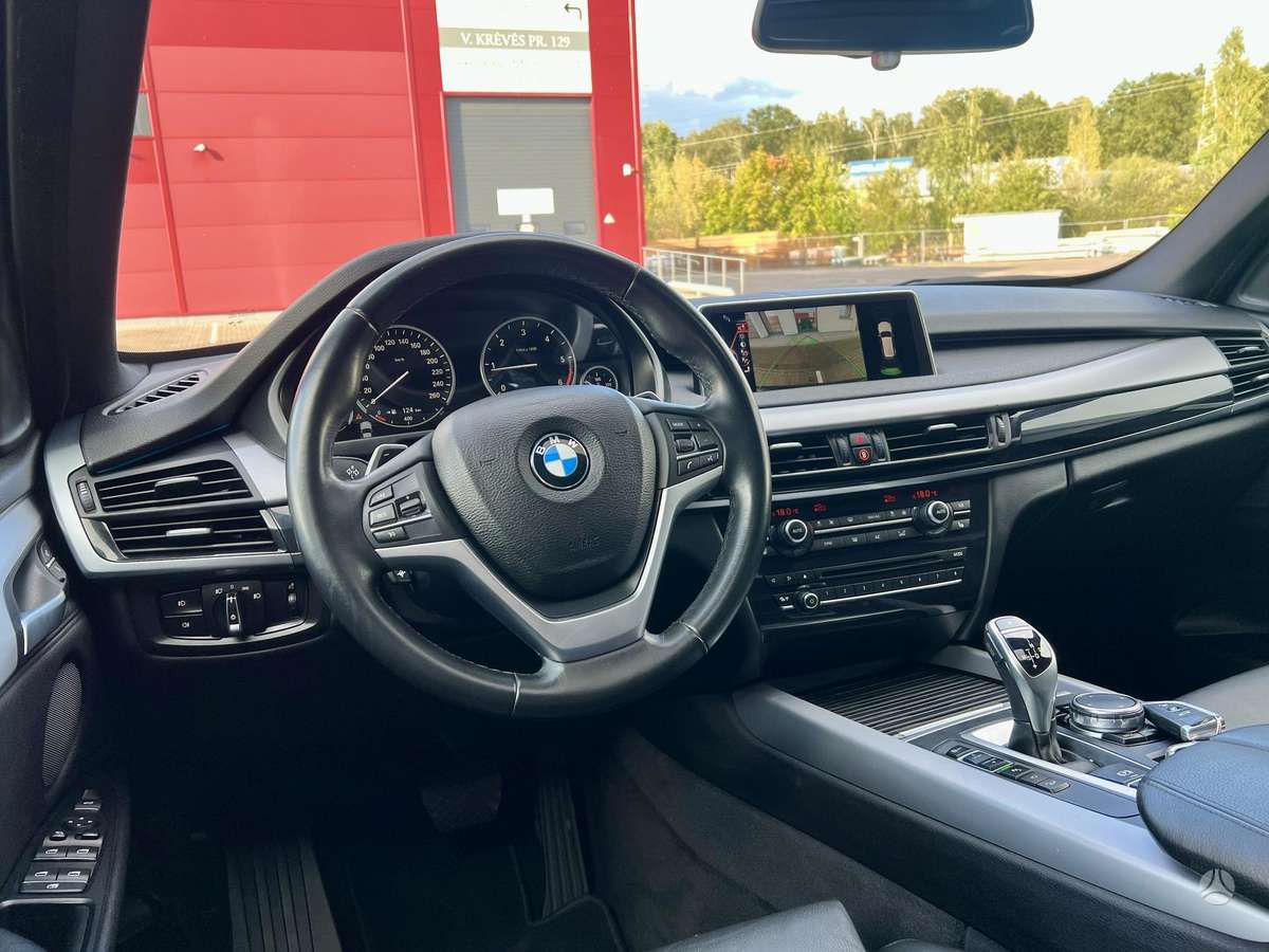 BMW X5, 2.0 l., off-road / crossover