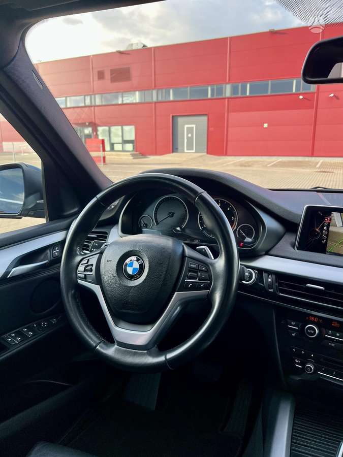 BMW X5, 2.0 l., off-road / crossover