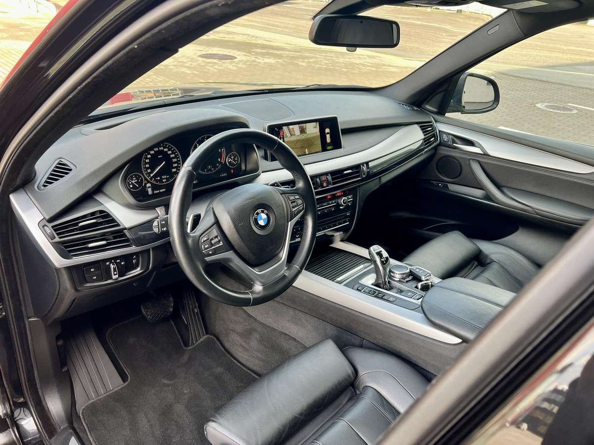 BMW X5, 2.0 l., off-road / crossover