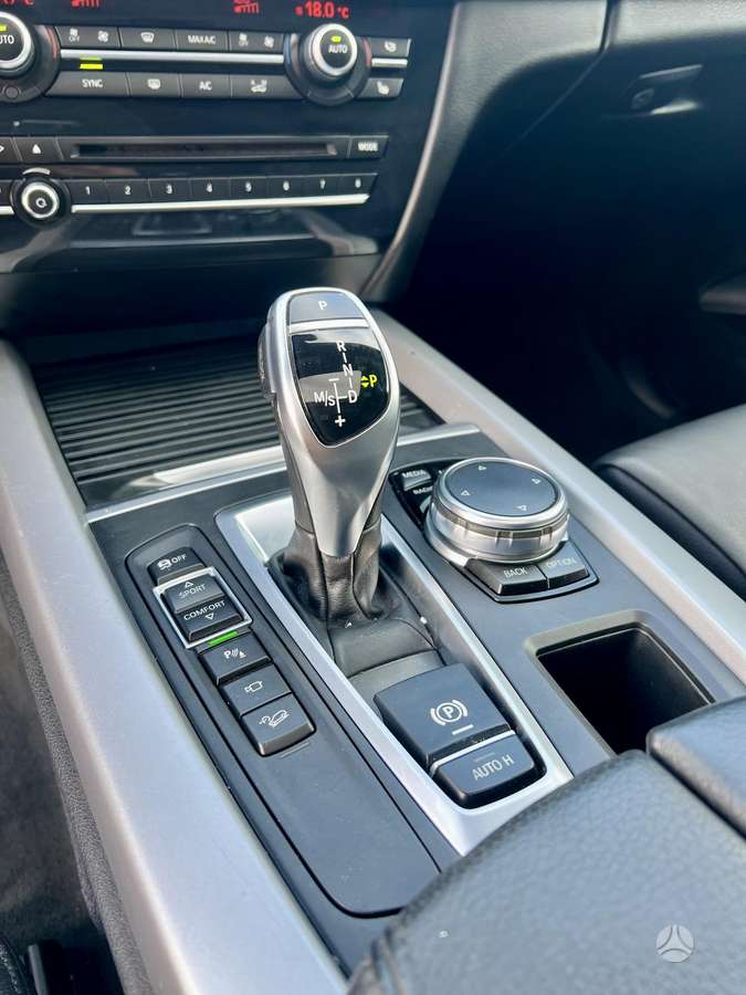 BMW X5, 2.0 l., off-road / crossover