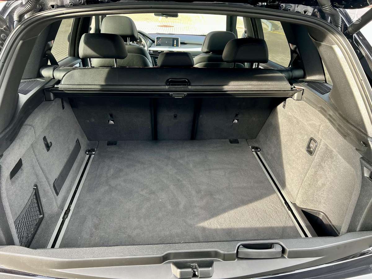 BMW X5, 2.0 l., off-road / crossover