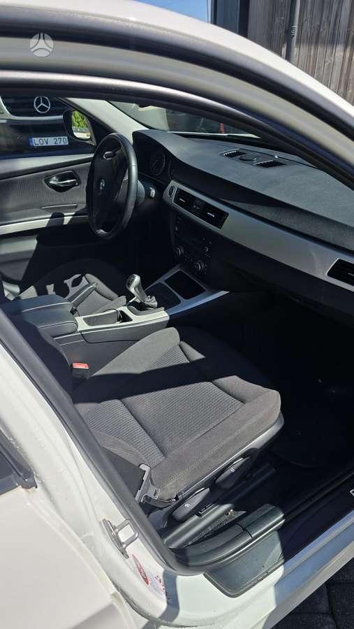 BMW 320, 2.0 l., wagon