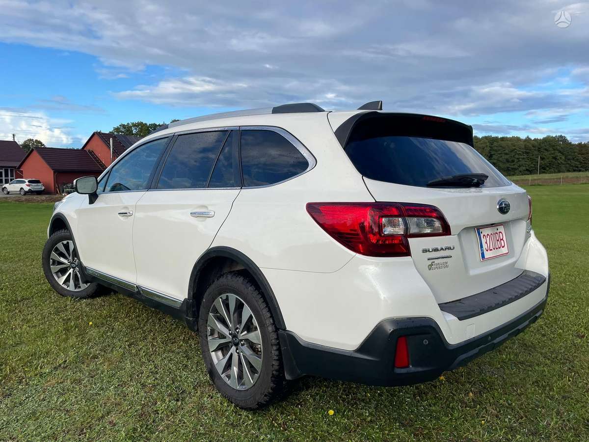 Subaru Outback, 3.6 l., mpv / minivan