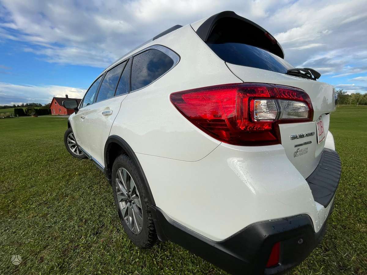 Subaru Outback, 3.6 l., mpv / minivan
