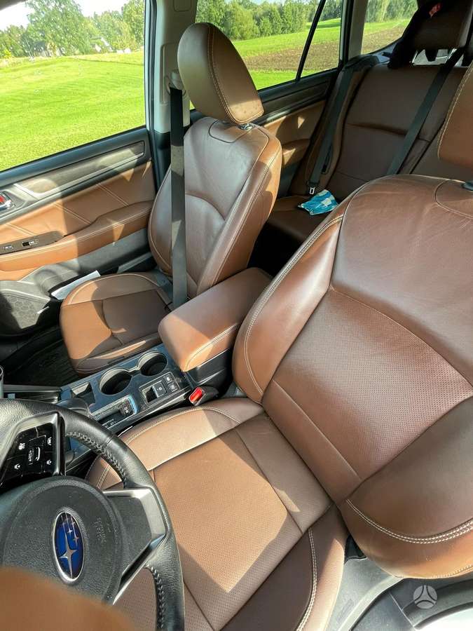 Subaru Outback, 3.6 l., mpv / minivan