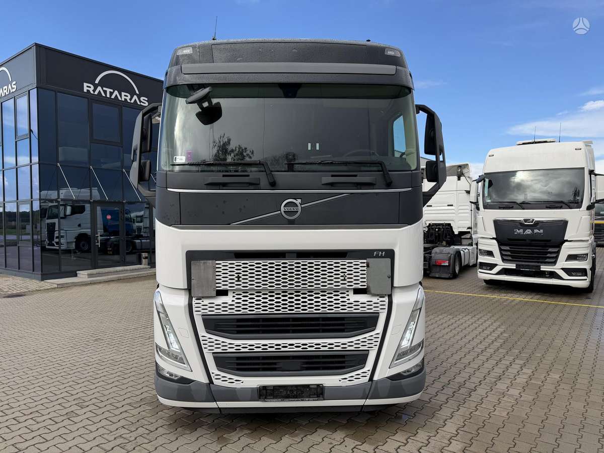 Volvo FH 460, double sleeper