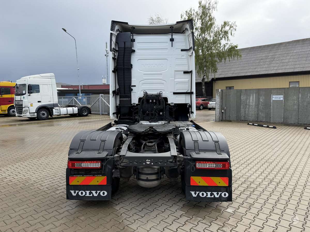 Volvo FH 460, double sleeper