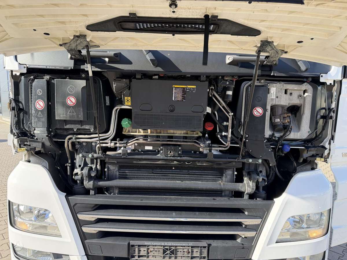 MAN TGX 18.470, 2 спальных места